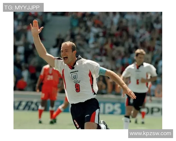 阿兰职业足球生涯起伏与辉煌进球瞬间全景回顾